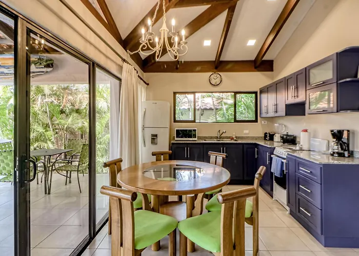 Villa Access & Perks: Playa Hermana Playa Hermosa (Guanacaste)